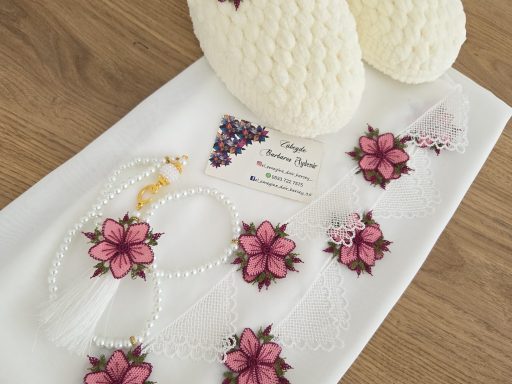 Pembe çiçekli, beyaz, 3'lü set