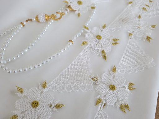 Beyaz, gold, sarı simli, iğne oyası 2 li set